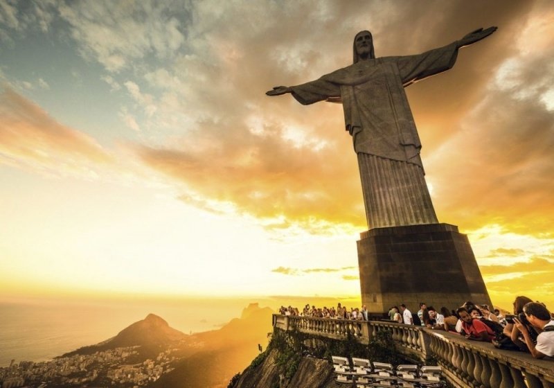 Статуя Иисуса Христа в Рио-Де-Жанейро