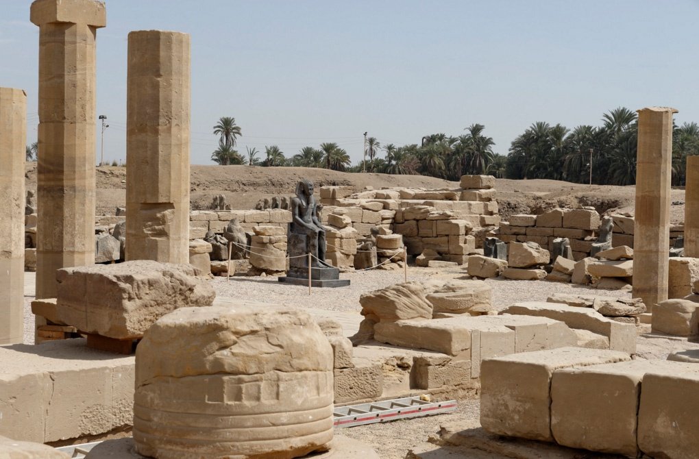 Черная статуя Рамзеса II