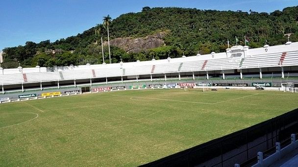 Стадион Laranjeiras