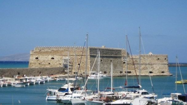 Средневековая морская крепость Кулес