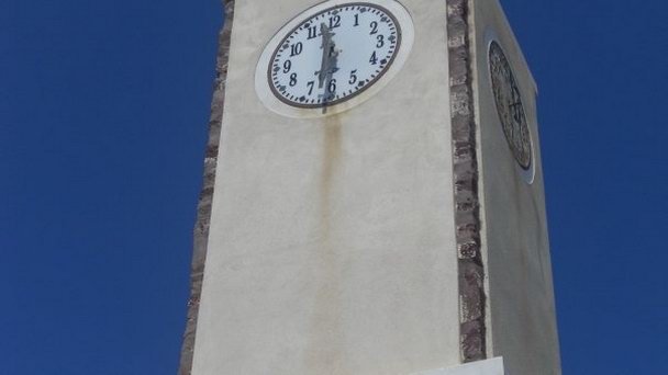 Часовая башня в Ие
