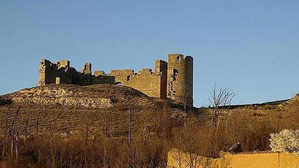 Замок Орнилос-де-Серрато
