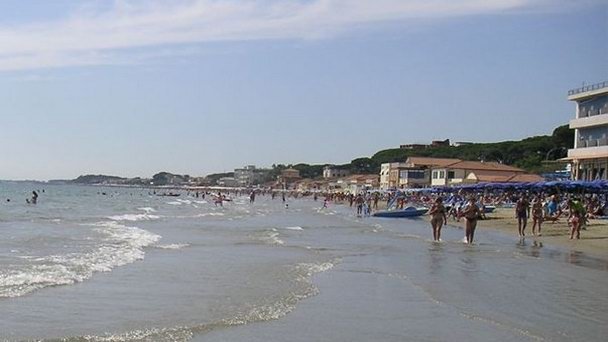 Пляж Фоллоника